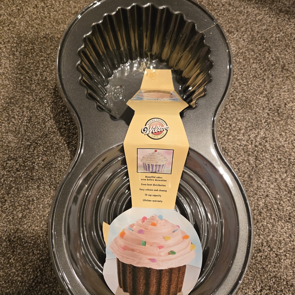 Wilton Cupcake Cake Pan